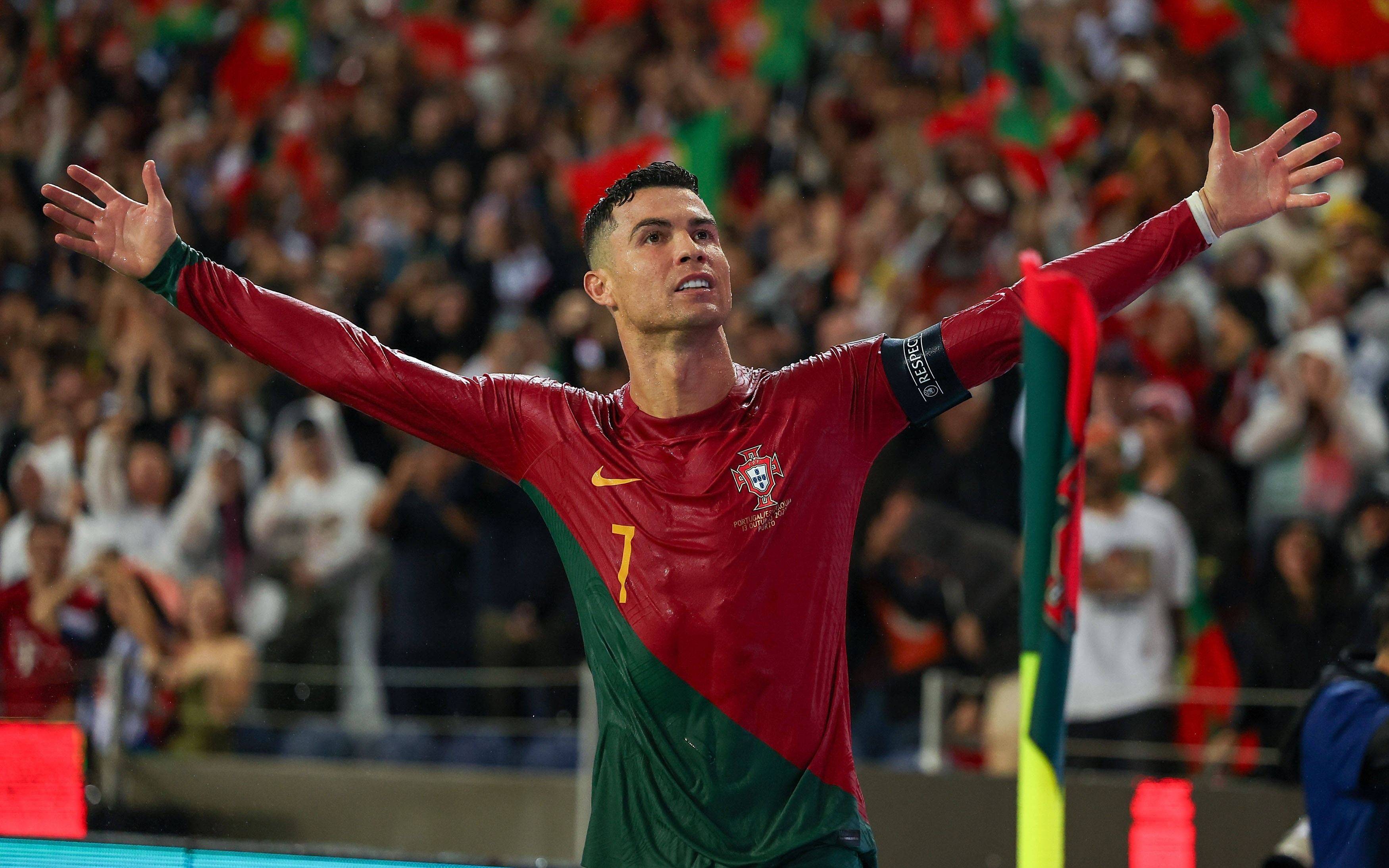 曼联绝地反击乌拉圭，C罗高光表现