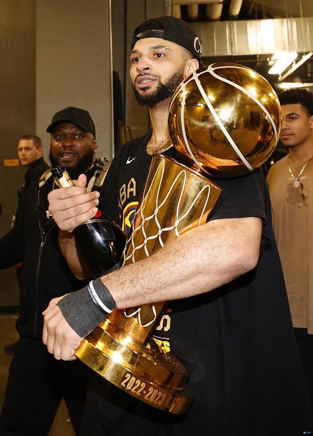 日本网球队碾压西班牙网球队，穆雷打破历史纪录的简单介绍