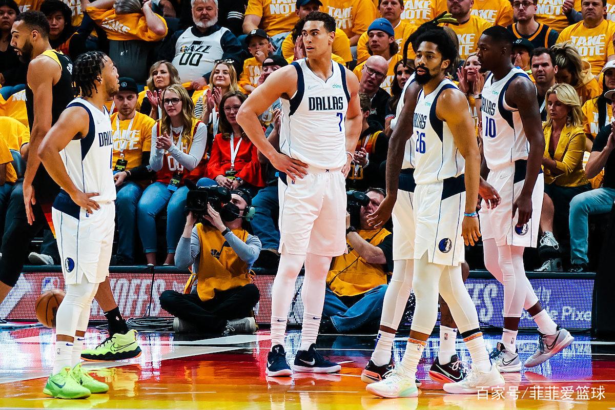 独行侠翻盘灰熊，萨姆·米切尔一己之力扛起全队