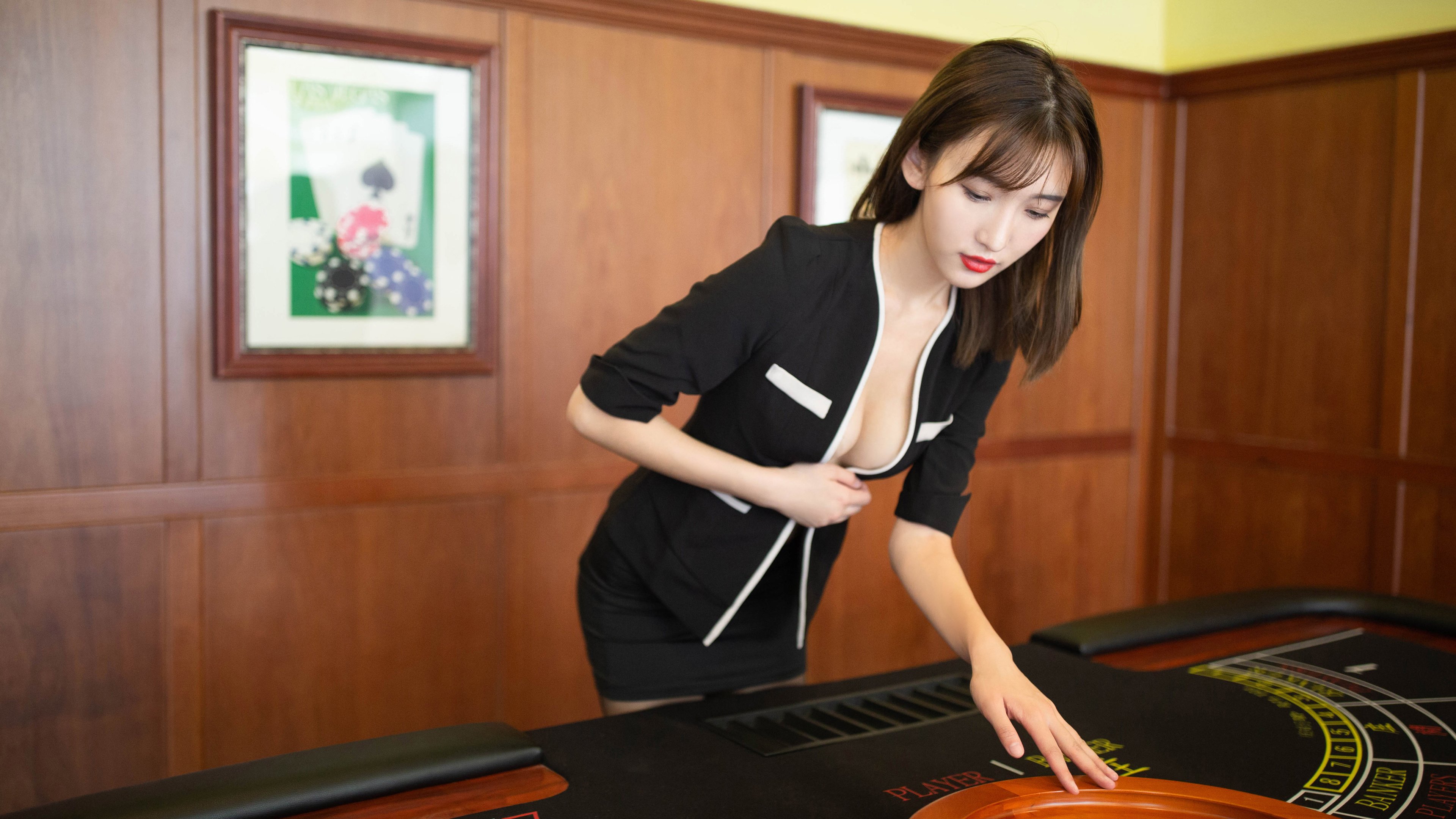 篮球的双重维度,从黄蜂的团队胜利到东契奇的个人接管