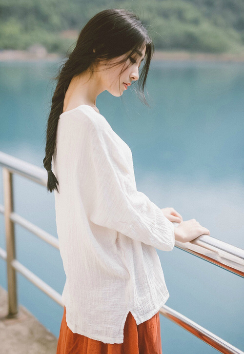 双城记，风暴眼里的冷静与绿茵场上的獠牙