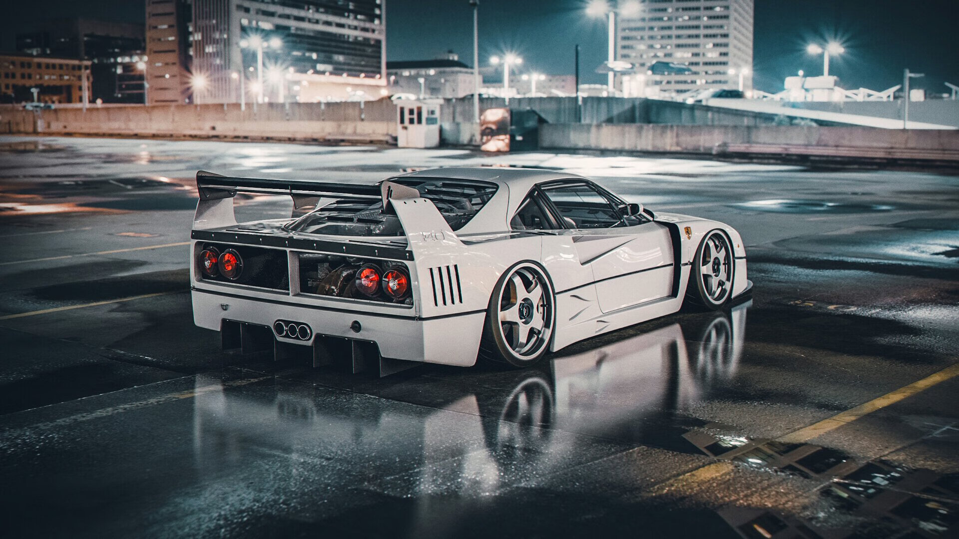 安菲尔德今夜属于亚洲,从英超横扫到欧冠封神,一条看不见的传奇纽带