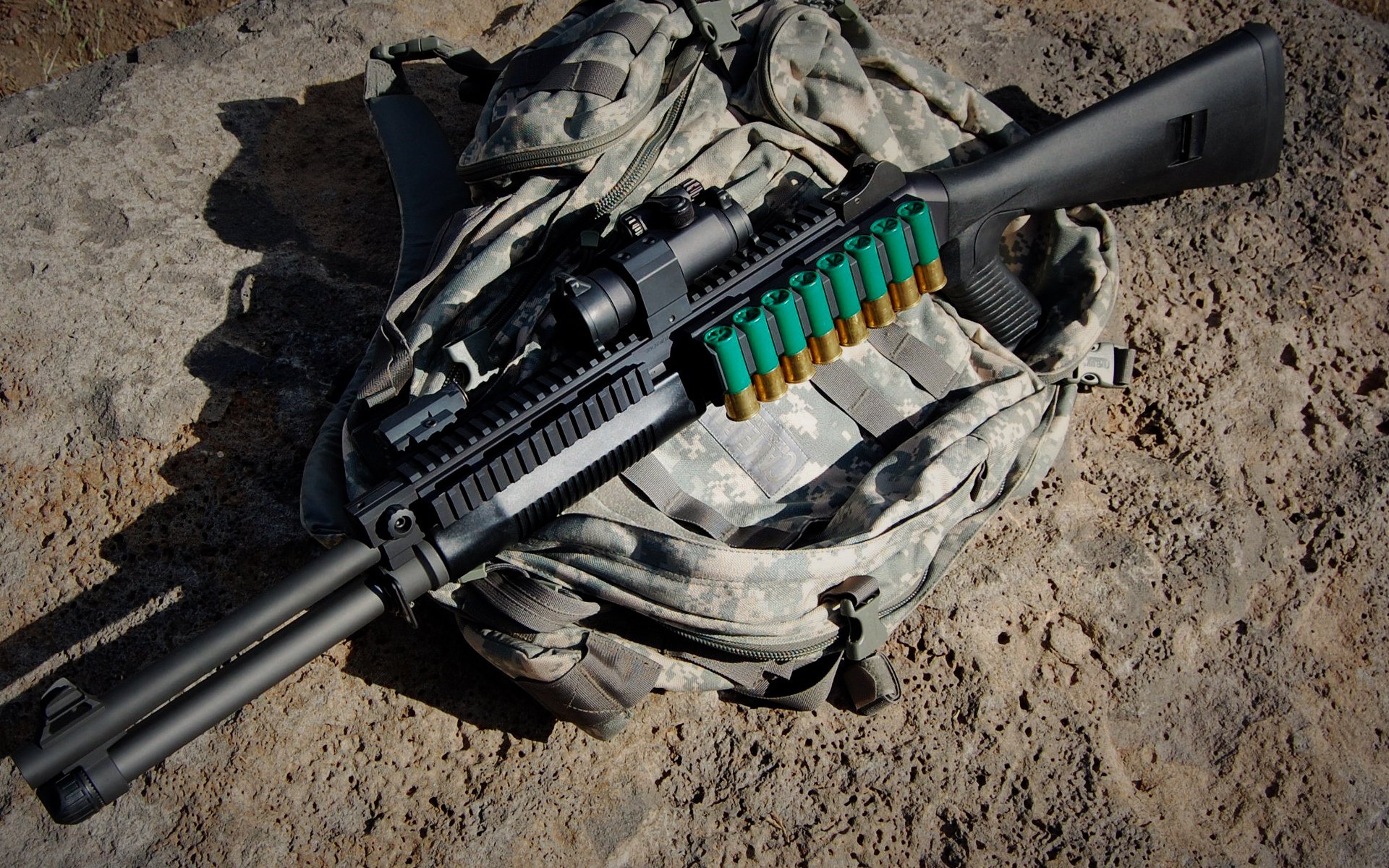 欧冠奇迹夜,那不勒斯铁壁封锁伊朗黑马,坎特关键先生一锤定音