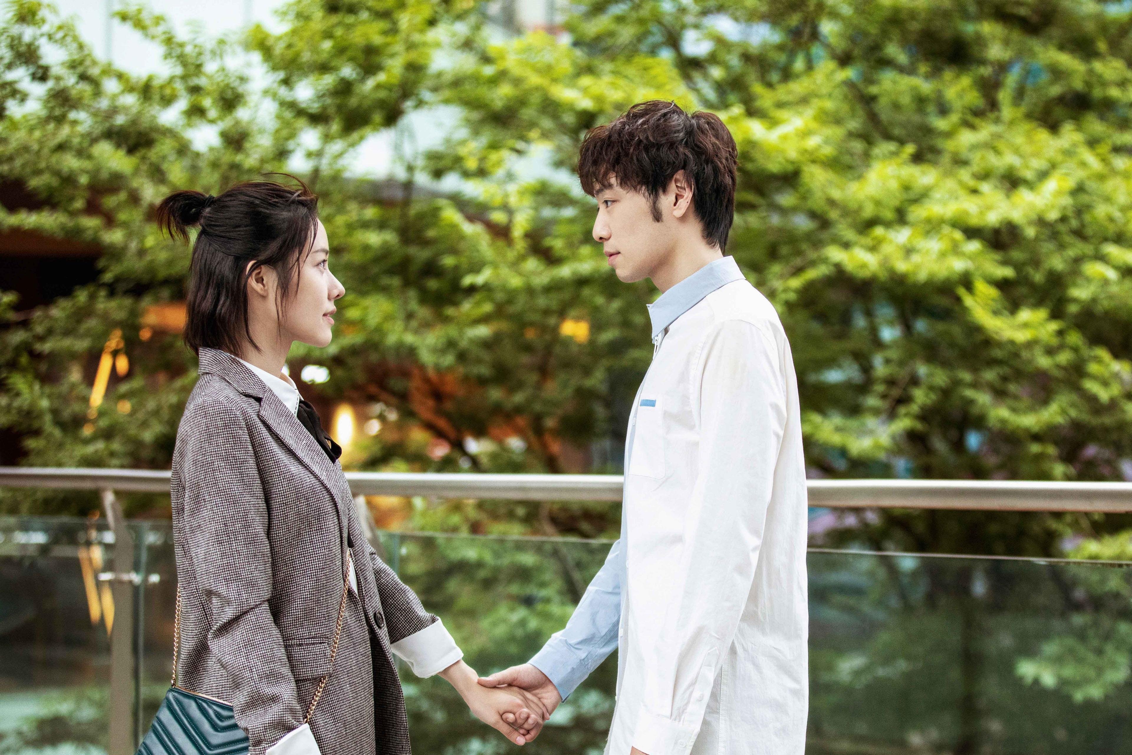 哥伦比亚稳扎稳打击败比利亚雷亚尔，罗德里刷新纪录闪耀全场