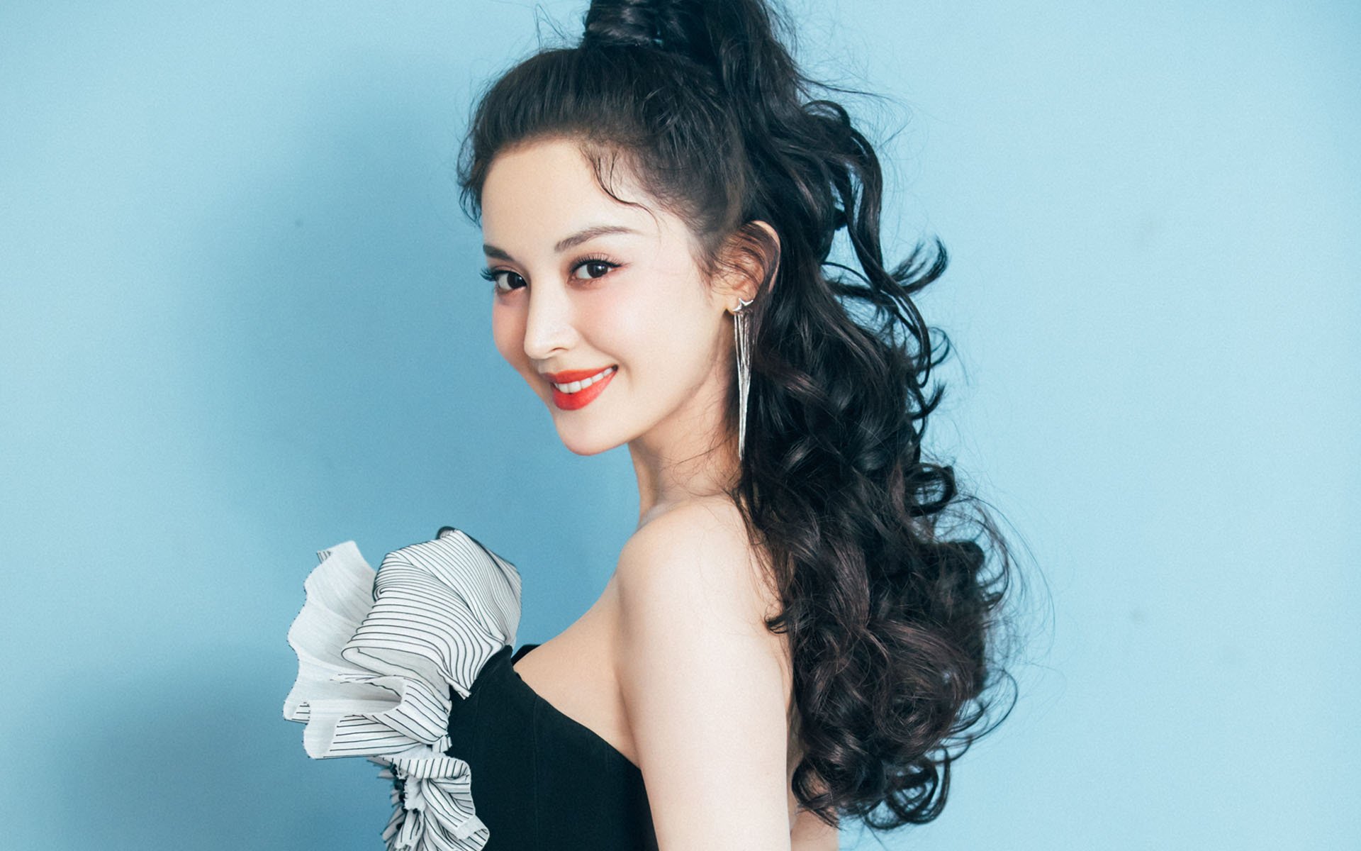 独行侠粉碎76人，杰伦格林欧冠决赛级接管点燃篮球盛宴